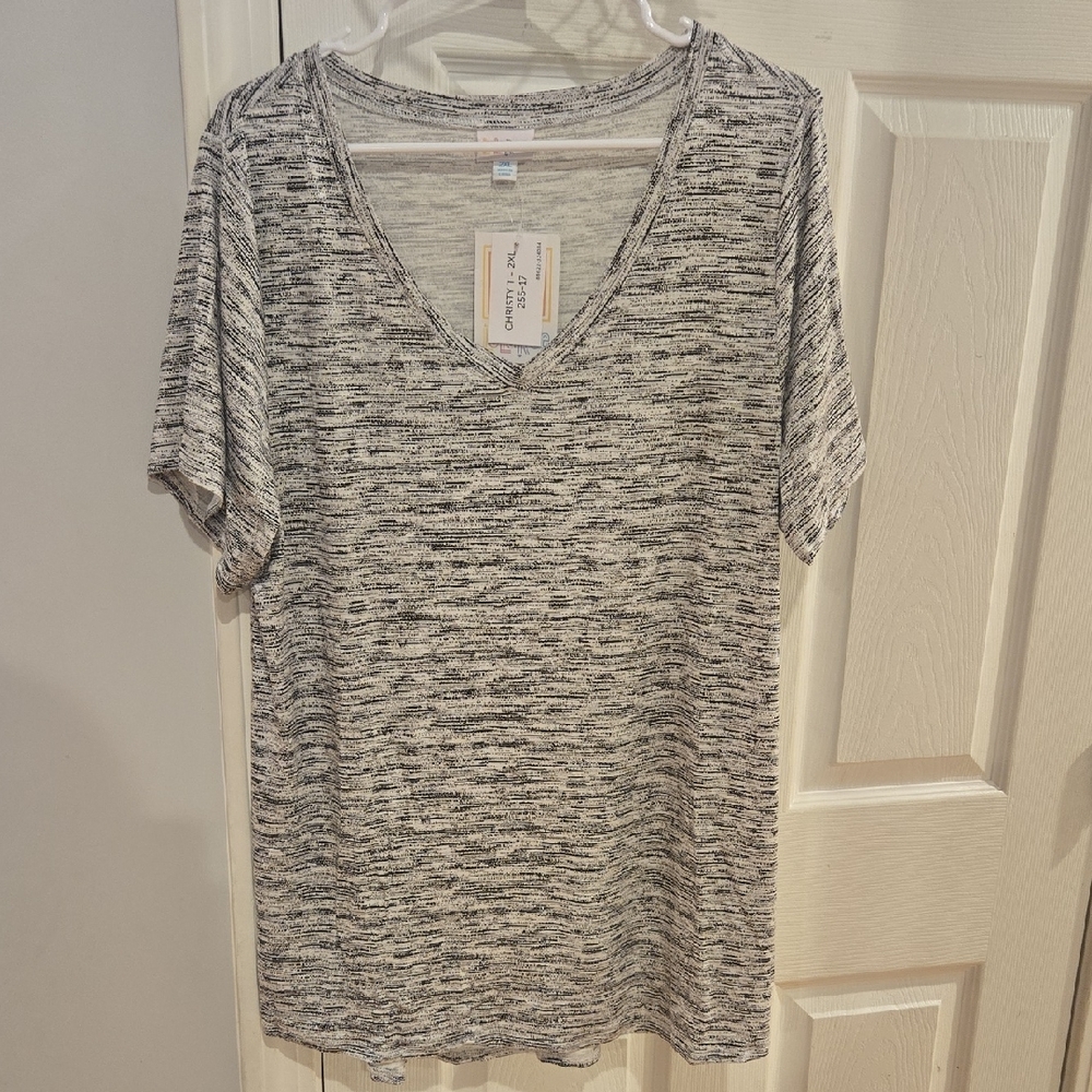 Women's Black and White 2X V-Neck LulaRoe Christy Top